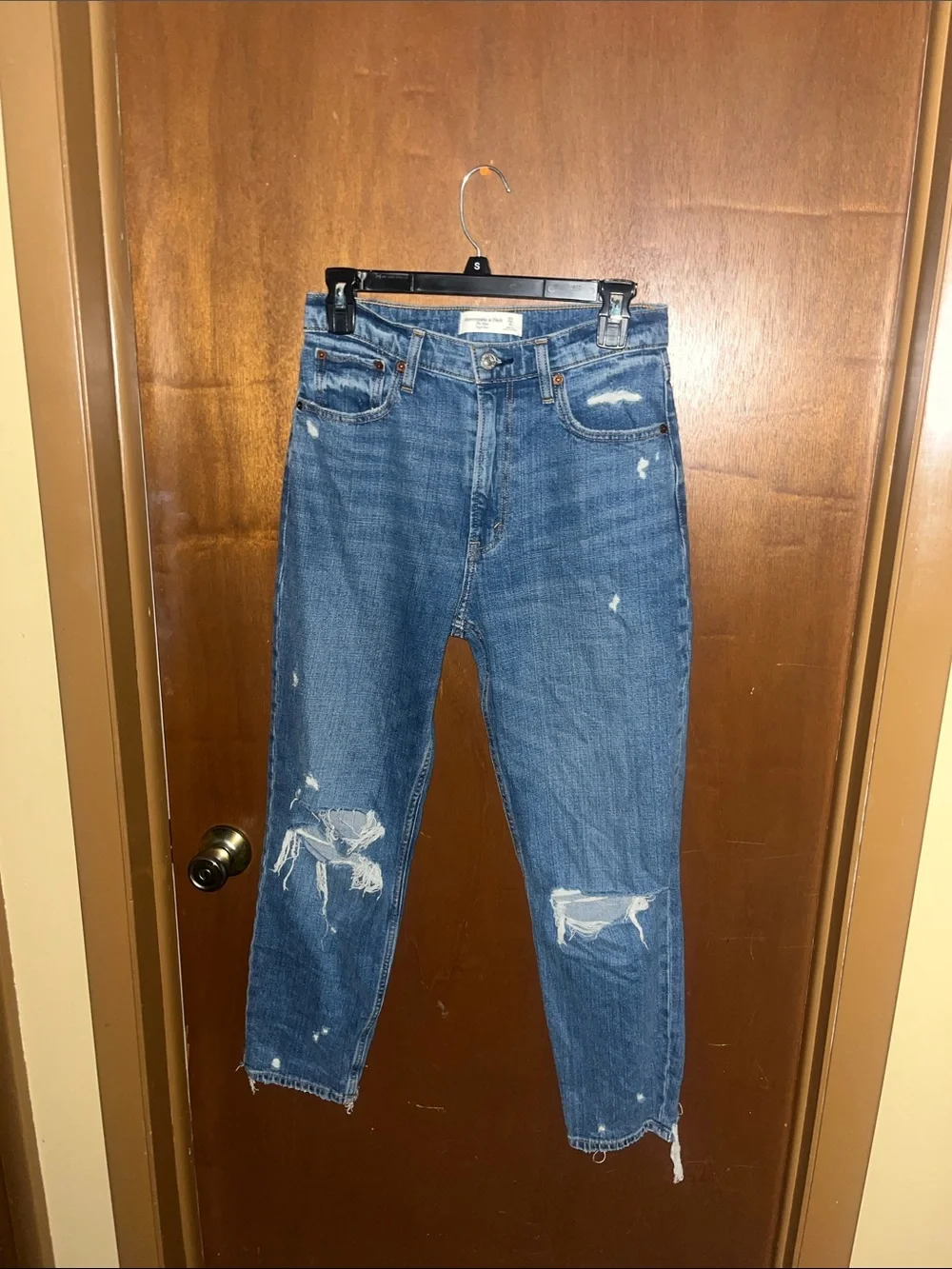 Women’s Distressed Blue the mom’s high-rise Denim Jeans